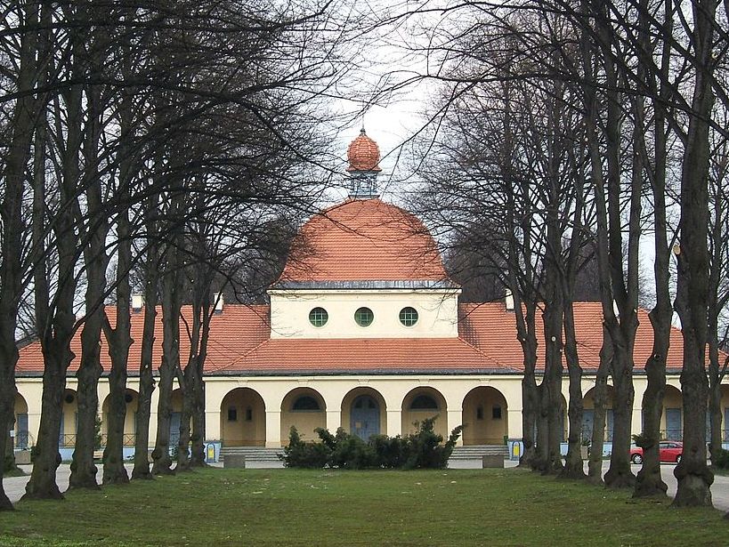 Woda już dostępna na cmentarzach komunalnych