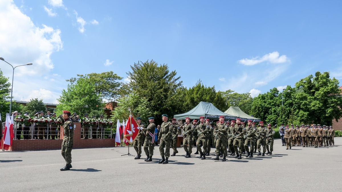 Sztandar dla 4. Wojskowego Oddziału Gospodarczego